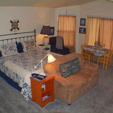 Castle Creek Bed And Breakfast Grand Junction Exterior foto